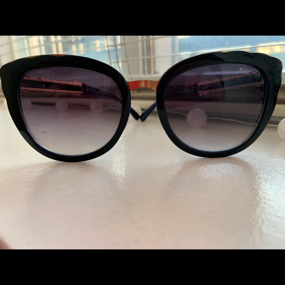 Authentic Chanel women sunglasses